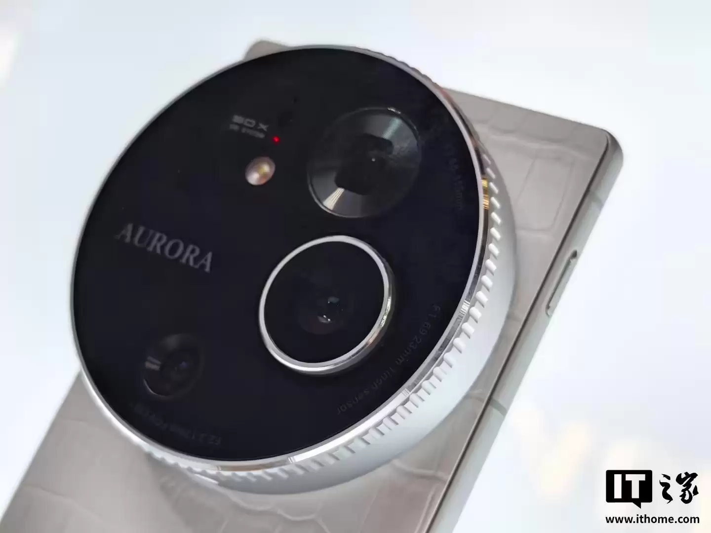 初探追觅旗舰手机：搭载第五代骁龙8至尊版处理器、预装努比亚星云AIOS系统