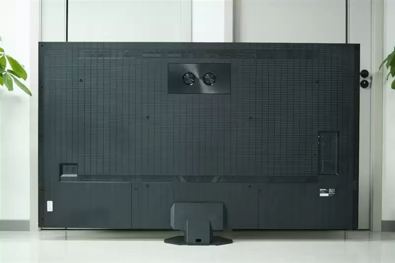 OLED时代终结者!RGB-Mini LED电视海信E8S评测:这才是好画质