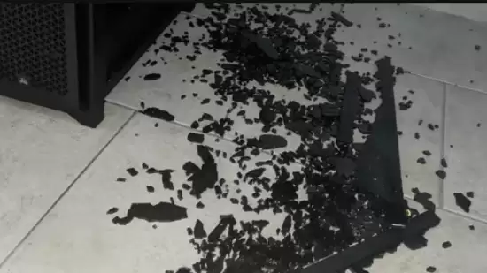 PC玻璃突然炸了！玩家换辐射绿亚克力 效果意外火爆