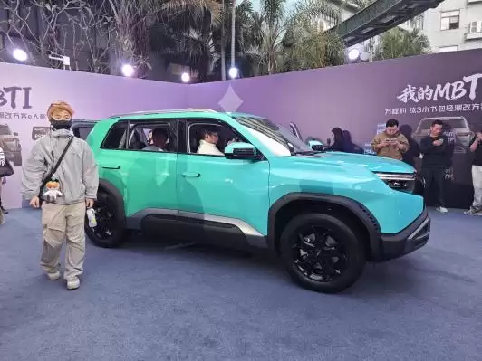 免费闪充18个月纯电续航620km 方程豹钛3售15.38万元起