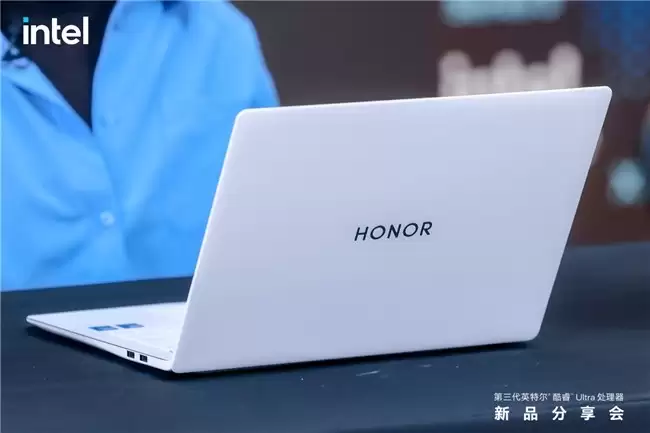 2026年荣耀笔记本电脑新队形公布 轻薄本家族MagicBook新品预计4月发布