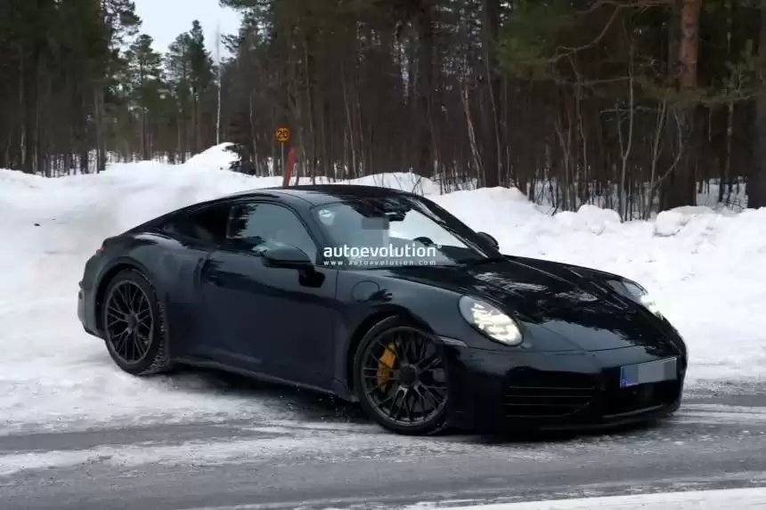 保时捷2027款911 Turbo Touring高性能跑车路测图曝光