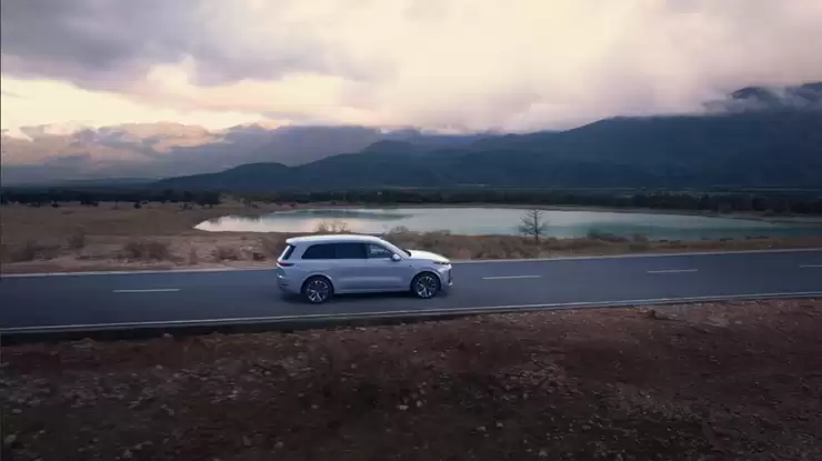 研发投入超百亿元创历史新高 全新一代理想L9具备身智能旗舰SUV将至