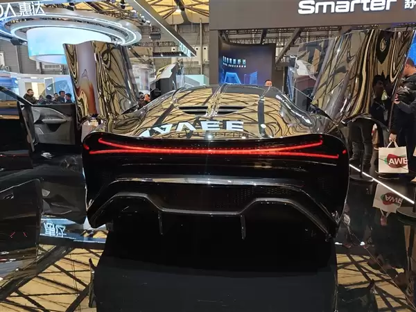 探路发布两款概念车：剪刀门轿跑超拉风 百公里加速1.8秒