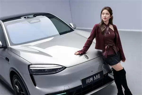 提前锁定大爆款 问界M6内饰曝光：吸引年轻人稳了