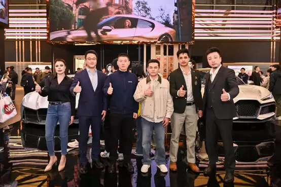 探路发布两款概念车：剪刀门轿跑超拉风 百公里加速1.8秒