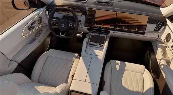 37.68万起 极氪8X开启：全系6C电池 顶配三电机超1400马力