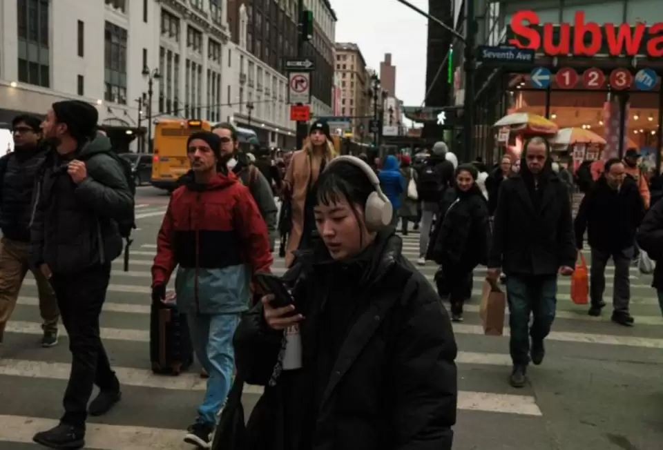 AI寒潮席卷纽约：白领“入场券”失效，美国年轻人求职陷死循环