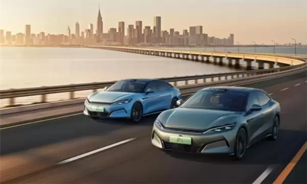 新车刚提就成旧款!汽车迭代过快致纠纷暴增近82倍