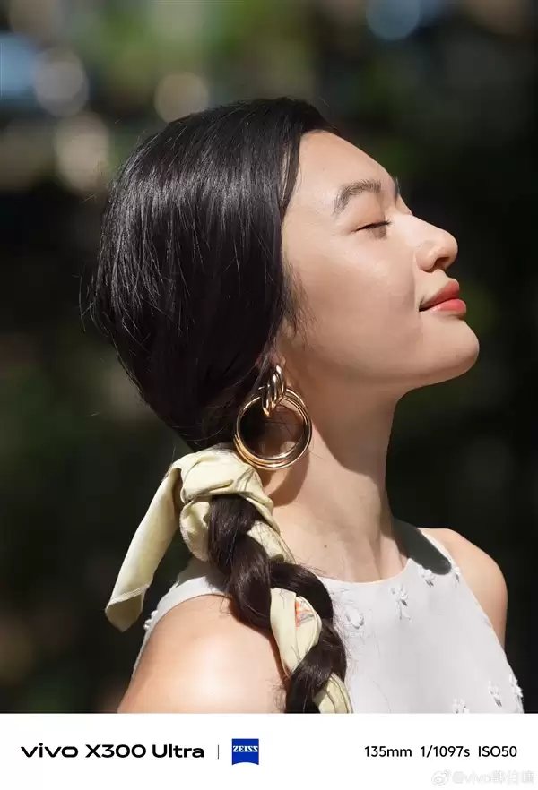 vivo X300 Ultra/X300s首发蓝图原生色彩 不做作不生硬 照片更像人眼所见