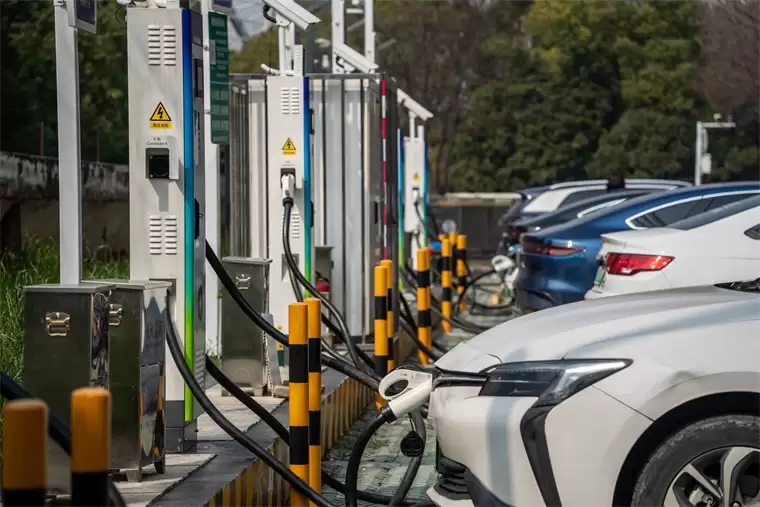 根本买不到低价电动车！调查报告：40%美国消费者支持中国车企进入美国市场