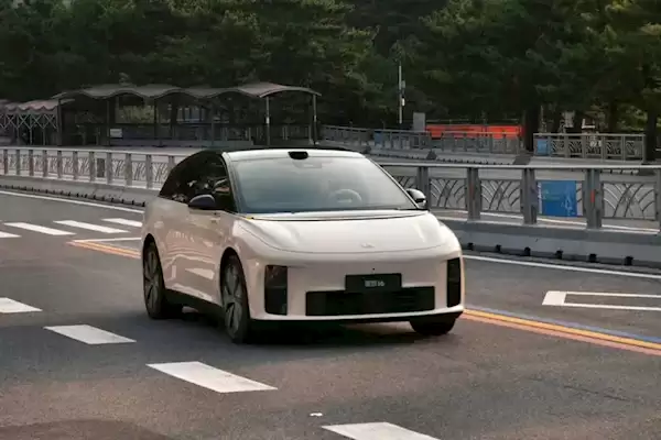 理想久违大爆款!第8万台i6正式下线:纯电路线能走通