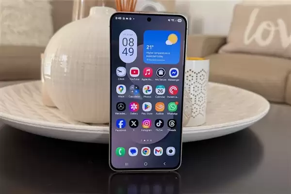 内存疯涨逼疯三星！为了省钱弃用自家屏幕