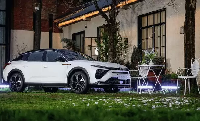 东风雪铁龙新凡尔赛C5X上市 官方一口价11.37万起