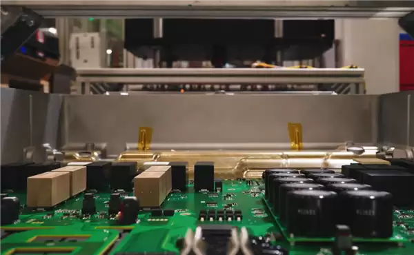 马斯克的TeraFab芯片厂野心有多狂:年产2000亿颗2nm芯片