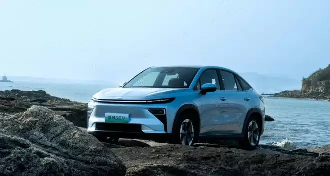 综合续航1525km 博越REV预售12.79万元起