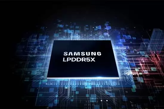 存储芯片价格暴涨300%,水滴屏回归千元机成成本应对新策略