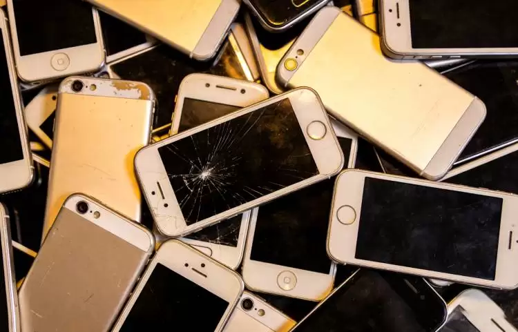 AI驱动存储芯片紧缺，废旧手机回收价暴涨七至八倍