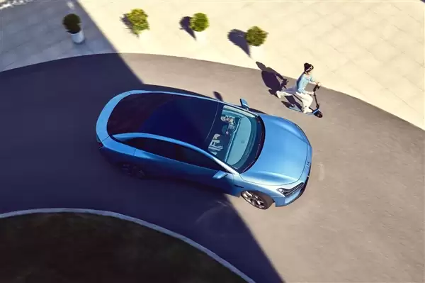 小鹏汽车公布2026年OTA计划：每季度大更、二季度自动驾驶大突破