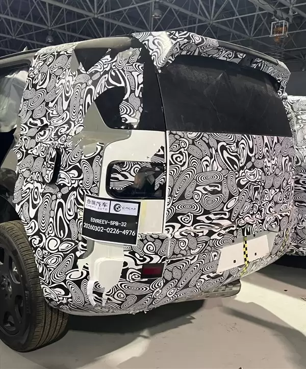 奇瑞路虎神行者实车图意外曝光：六座设计、中控配有远端屏