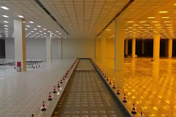 全球首条！国产无FMM第8.6代AMOLED生产线厂房建设交付