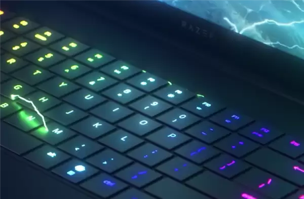 雷蛇2026款灵刃16发布：14.9mm超薄机身 顶配Ultra 9+RTX 5090