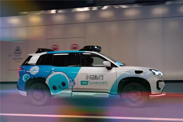 全球Robotaxi第一股！小马智行2025年营收6.29亿元 车费收入翻4倍
