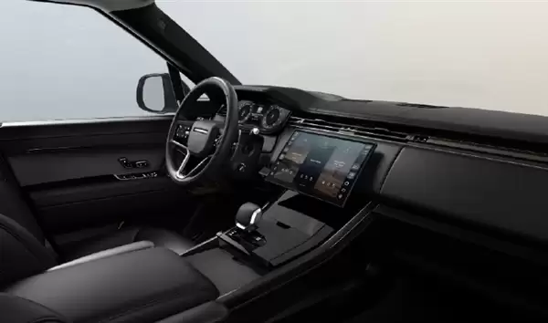 真男人开路虎!2026款路虎揽胜运动上市:售价89.8万元起