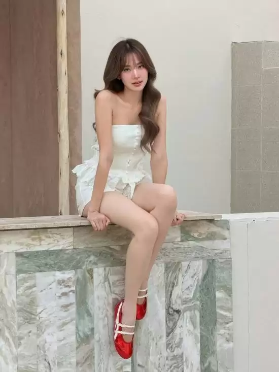 泰剧女神Bow自曝罕见隐疾：天生双子宫单肾 曾在浴室痛到晕厥