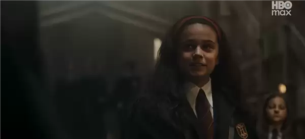 剧版《哈利·波特》首支预告发布 黑人脏辫斯内普教授引热议 网友：两眼一黑