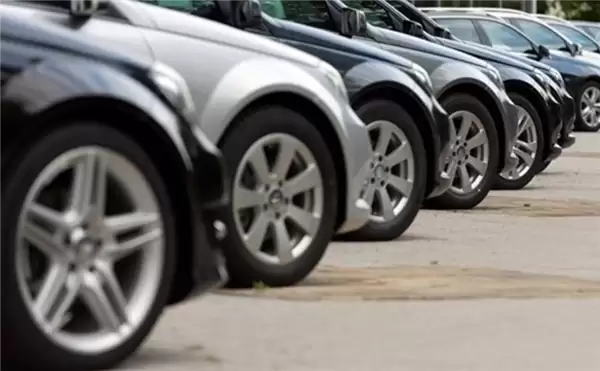 亏800万不敢关门！4S店集体陷入死扛比退场更划算的困局