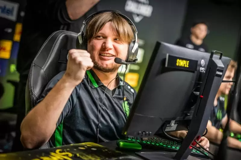 传奇狙击手s1mple陷Dota2“温柔乡”？近三个月对局数反超CS2，职业道路引争议！