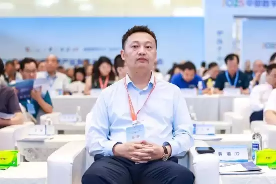 袁道红荣获福布斯环球联盟“国际化青年领袖”证书