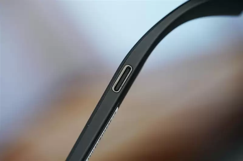 颜值拉满+配置能打 雷鸟Air 4 Pro蝙蝠侠限定版深度评测:76g的口袋巨幕 DC粉丝必冲