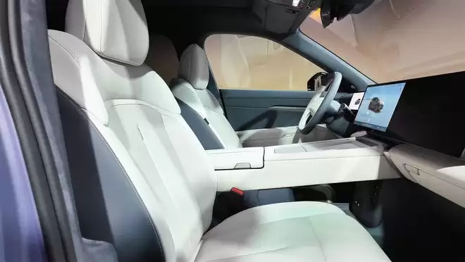 800V+标配小鹏VLA 与众08预售XX.XX万元起