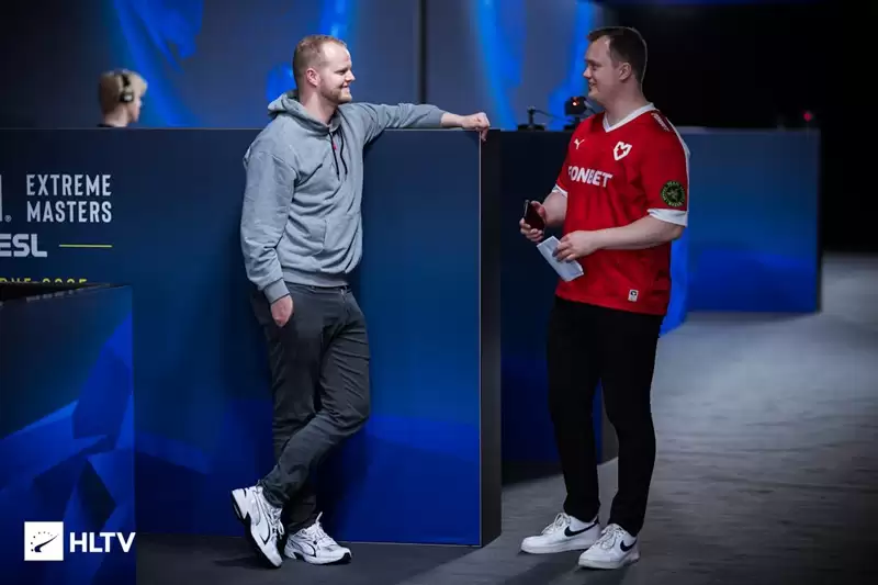 MOUZ官宣续约双核教练!sycrone领军,Xyp9x传授冠军DNA,剑指2026突破“半决赛魔咒” MOUZ官宣续约双核教练!sycrone领军,Xyp9x传授冠军DNA,剑指2026突破“半决赛魔咒”