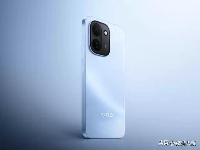 iQOO Z11发布：9020mAh电池配165Hz屏，1499元起售