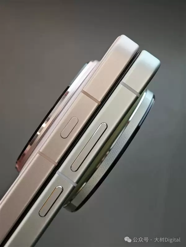 vivo X300 Ultra真机实拍：双拼色+大圆Deco 相机感十足