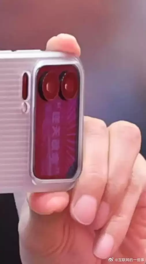 雷军又上热搜 手机背屏壁纸是“逆天改命”圈粉无数：这么成功还这么努力