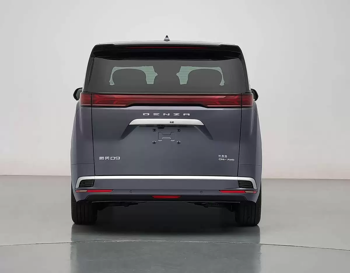 比亚迪第二代腾势D9开启预售,预售价38.98万元起