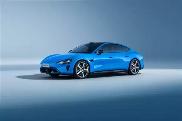 小米SU7新一代试驾动力差异揭秘:新手保护期限制已全面取消