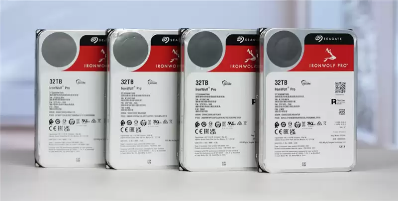 4盘RAID 0读写超1100MB/s！希捷酷狼Pro 32TB硬盘评测：百万文件快速完成备份