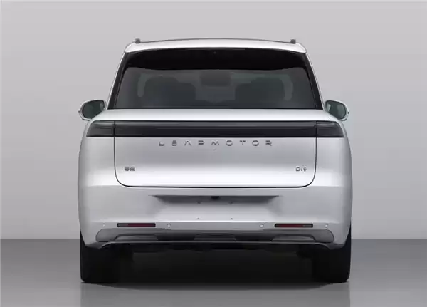 全球增程车型第一!零跑D19将于4月16日上市：预计售价25-30万元