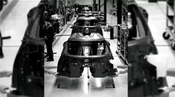 六年磨一剑！柯尼赛格2300马力超跑启动量产：零百加速不到2秒