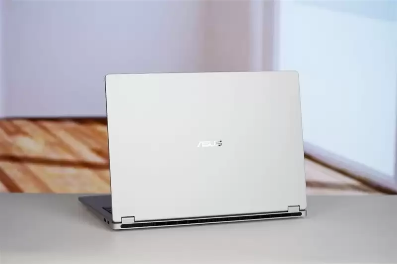 性能最强的锐龙AI 9 H 465轻薄本!华硕无畏Pro16锐龙版2026评测