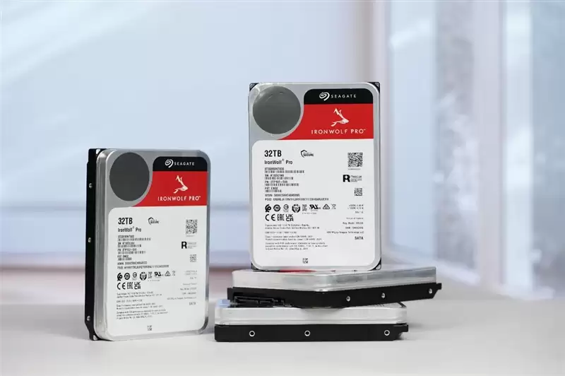 4盘RAID 0读写超1100MB/s！希捷酷狼Pro 32TB硬盘评测：百万文件快速完成备份