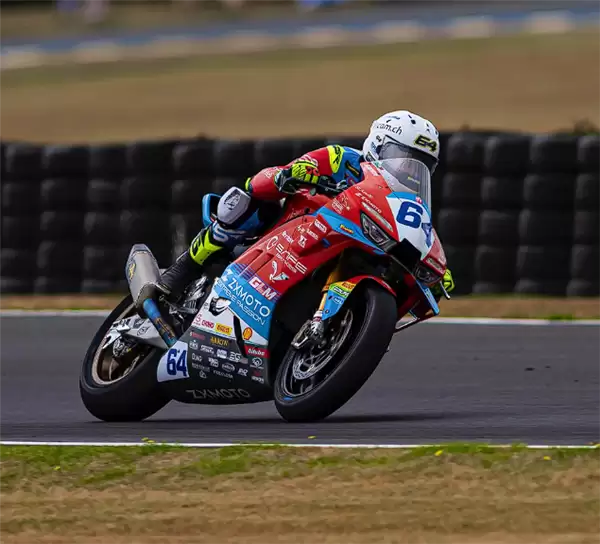 已有惨剧发生！张雪机车再回应禁止新手购买820RR：希望少死几个人