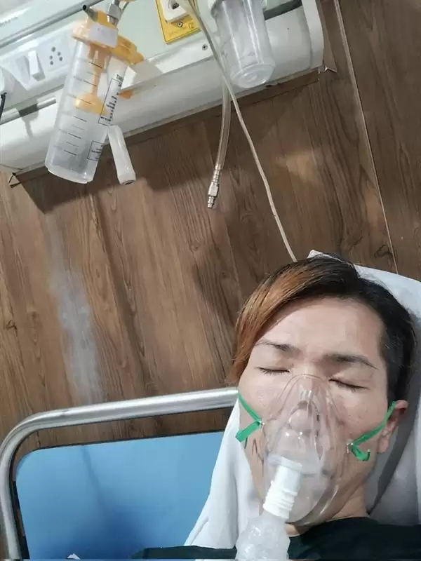 日本博主印度游遇乞讨 拒绝给钱后被泼牛粪住院4天