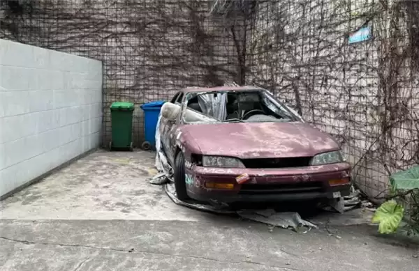 终于对僵尸车出手了！深圳新规：长期占位不缴费者将罚款并纳入征信