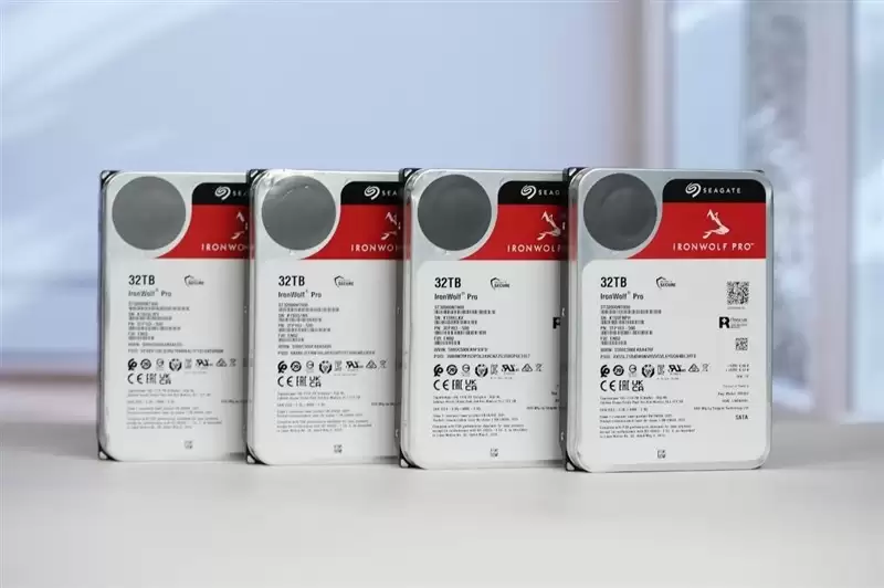 希捷发布全球首款32TB传统磁记录NAS硬盘，单碟3.2TB、密度提升33.3%